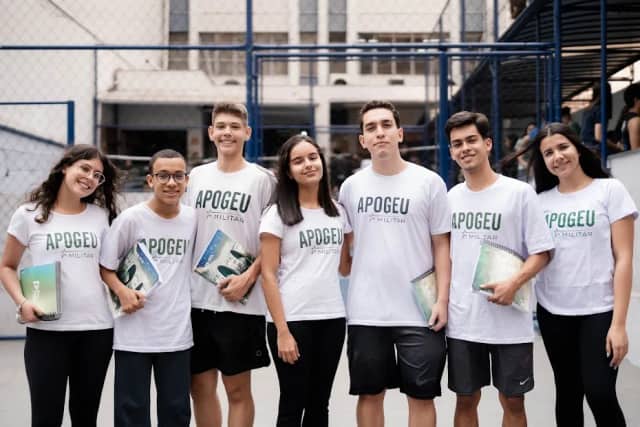 Turma do preparatório militar Apogeu